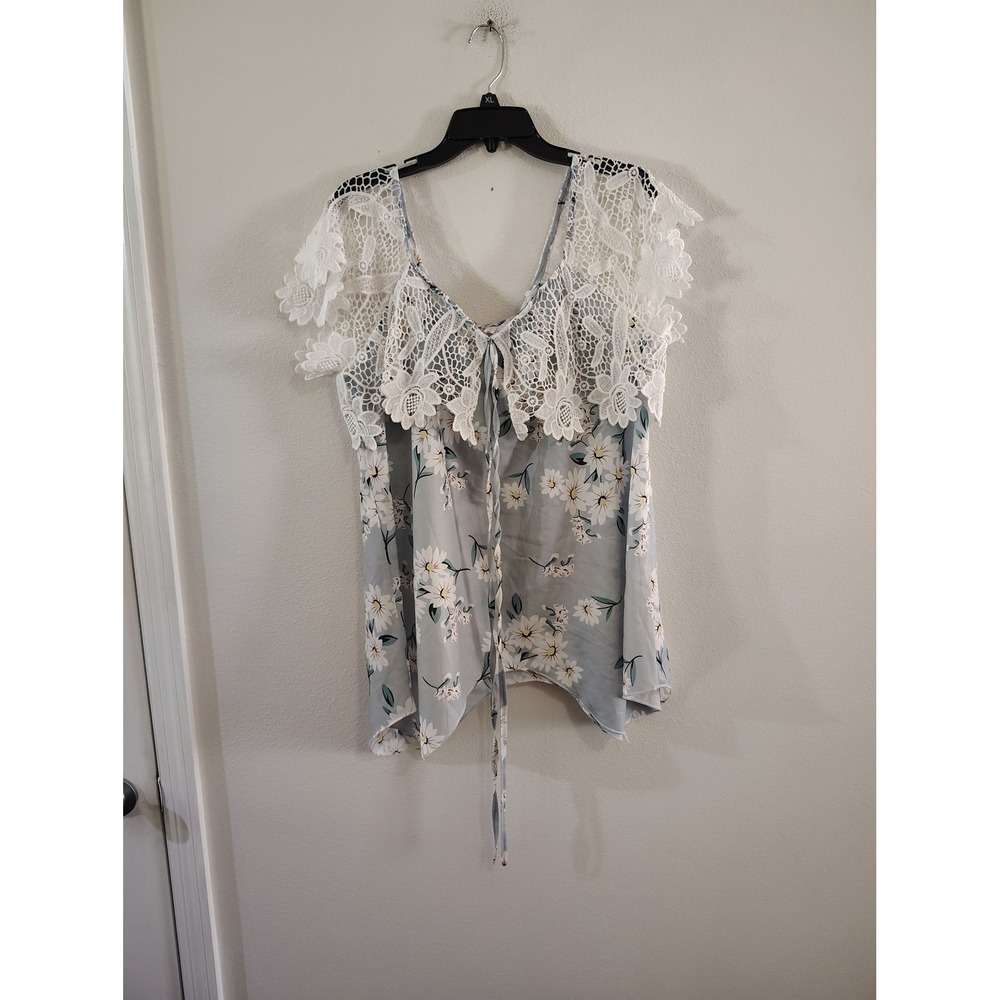 Lily Rose Floral Lace Crochet Trim V-Neck Top Light Blue White Daisy Size 14‎
